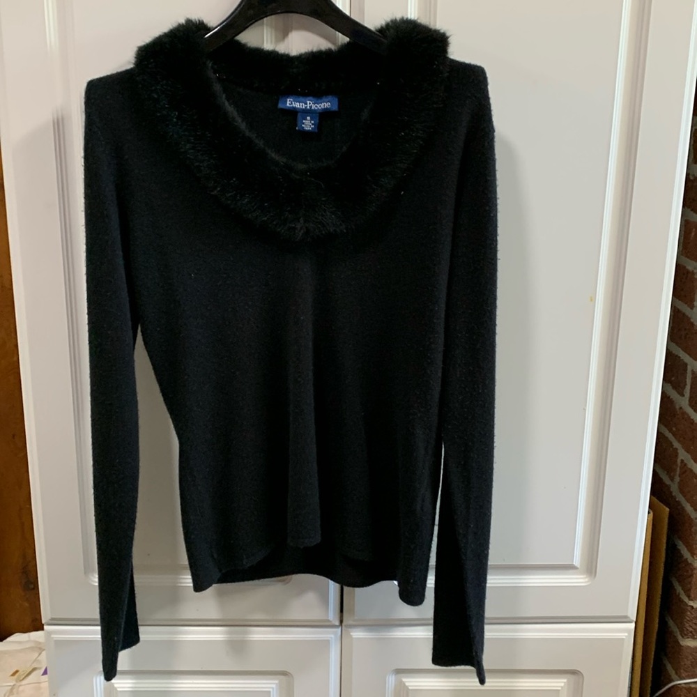 Ladies size small black sweater with removal faux fur collar by Evan-Picone.